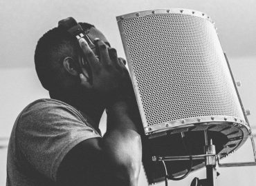 human or ai for voice overs